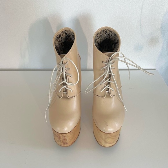 Deandri Nude Leather Platform Wedges - Picture 4 of 8